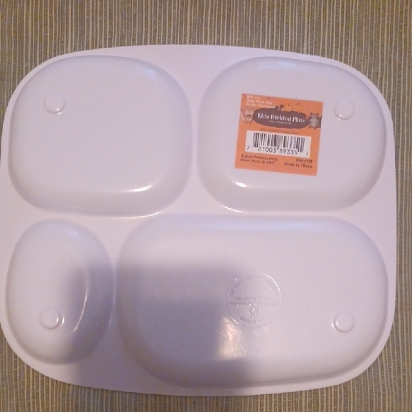 Colorful Animal-Themed Divided Plates - Picture 5 of 9